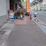 【低民度】台湾人は歩行者道に勝手に物や店を構えて歩行の妨害をする。【無秩序】